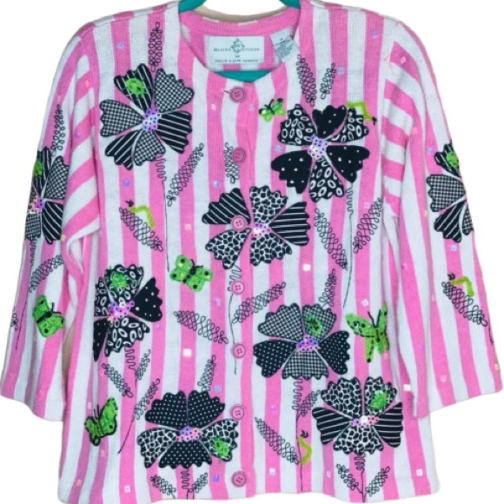 DESIGN OPTIONS. Super cute pink and white cardigan